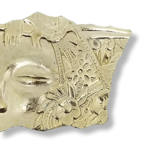 VINTAGE GOLDTONE ASIAN GEISHA FACE ABSTRACT DESIGN BROOCH - Picture 3 of 4